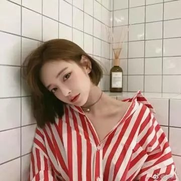 夹缝中活着，小春